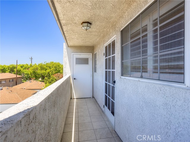 Detail Gallery Image 19 of 38 For 1706 Grismer Ave #211,  Burbank,  CA 91504 - 2 Beds | 3 Baths
