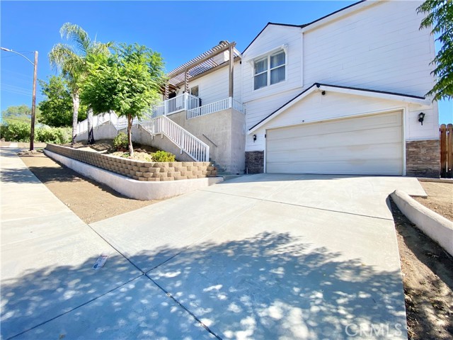Detail Gallery Image 2 of 36 For 1212 W Pottery St, Lake Elsinore,  CA 92530 - 3 Beds | 2 Baths