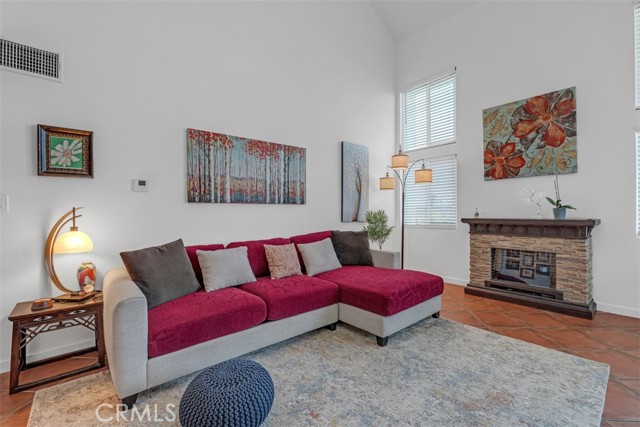 Detail Gallery Image 14 of 50 For 18645 Hatteras St #230,  Tarzana,  CA 91356 - 3 Beds | 2 Baths