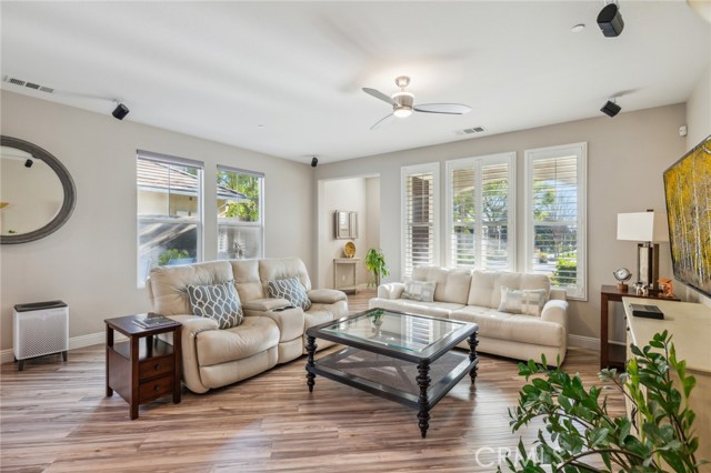 Detail Gallery Image 9 of 24 For 123 Sparrow, Irvine,  CA 92618 - 3 Beds | 2/1 Baths