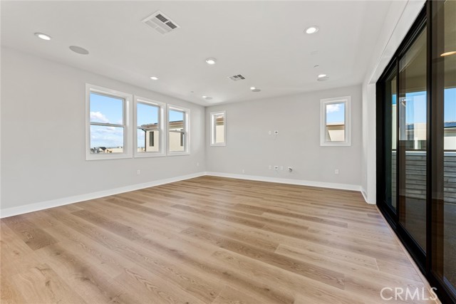 Detail Gallery Image 49 of 56 For 209 Stage, Irvine,  CA 92618 - 5 Beds | 5 Baths