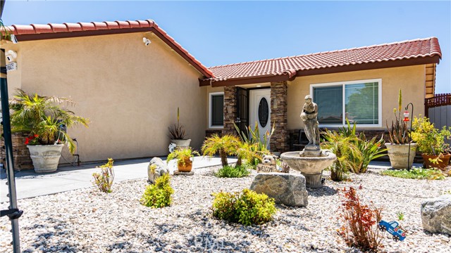 Detail Gallery Image 5 of 32 For 10799 Floral St, Adelanto,  CA 92301 - 3 Beds | 2 Baths