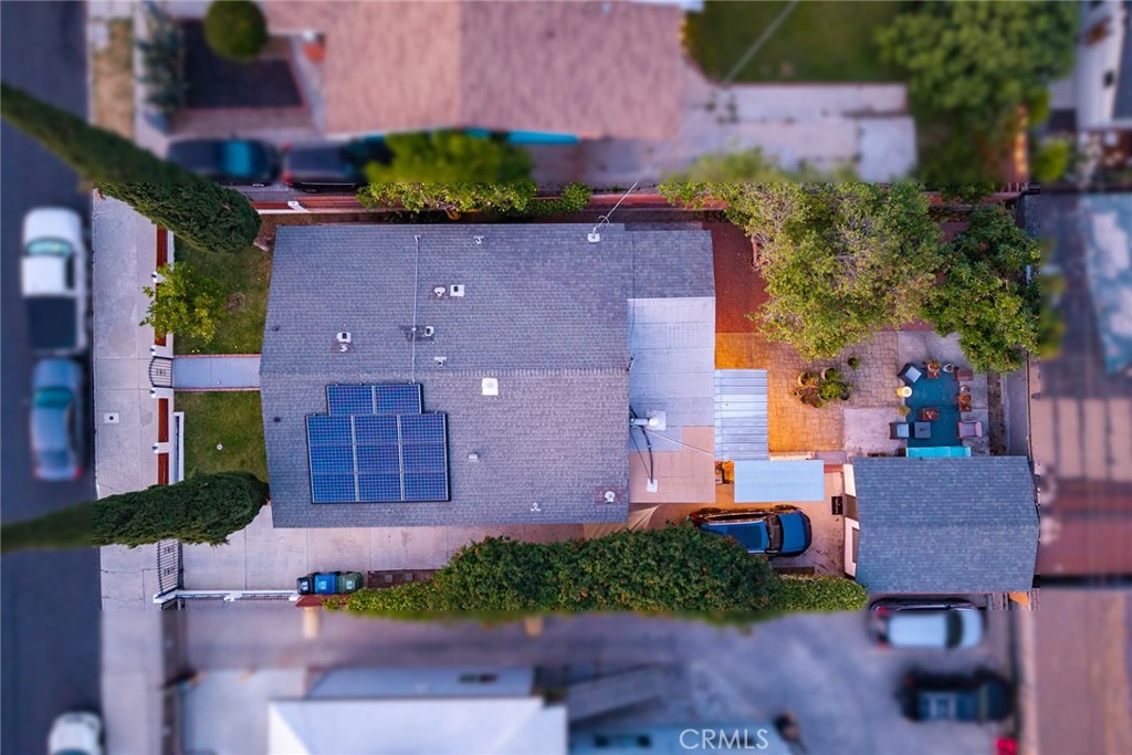 https://media.crmls.org/medias/b7f5beca-659a-490c-afef-05ae3bc41702.jpg?preset=X-Large