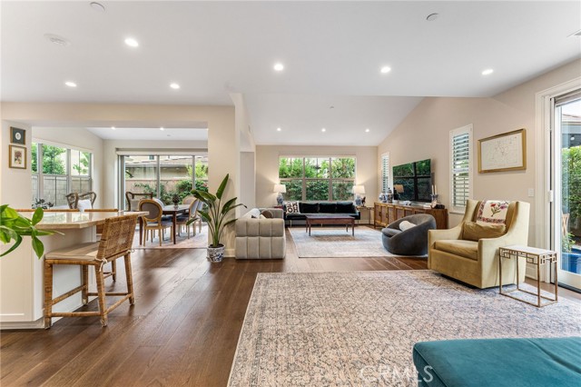 Detail Gallery Image 3 of 28 For 117 Reflection, Irvine,  CA 92620 - 4 Beds | 3/1 Baths