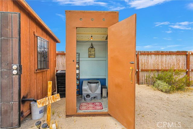 Detail Gallery Image 32 of 68 For 9180 Joshua Ave, Lucerne Valley,  CA 92356 - 4 Beds | 1/1 Baths
