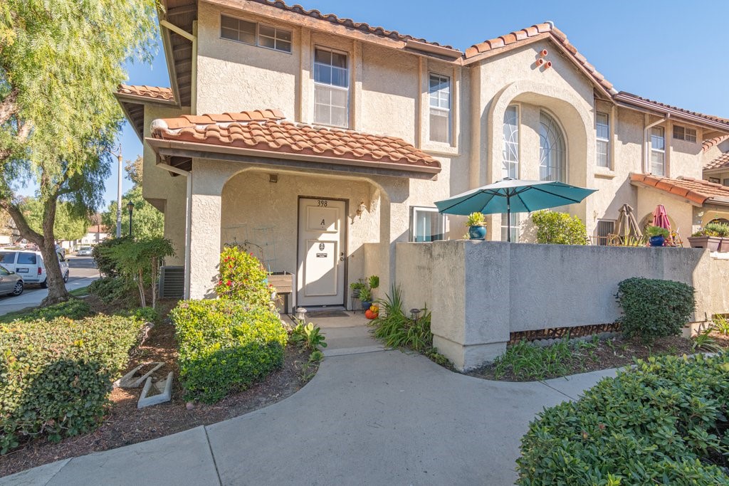 Detail Gallery Image 1 of 32 For 26162 La Real a,  Mission Viejo,  CA 92691 - 1 Beds | 1/1 Baths