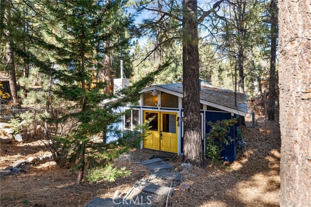 Detail Gallery Image 1 of 21 For 1141 W Alta Vista Ave, Big Bear City,  CA 92314 - 2 Beds | 1 Baths