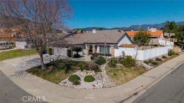 Detail Gallery Image 6 of 41 For 2786 Plaza Serena, Rialto,  CA 92377 - 3 Beds | 2 Baths