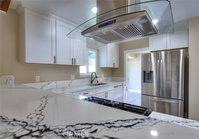 Detail Gallery Image 9 of 31 For 340 W Caroline St, Ontario,  CA 91762 - 7 Beds | 4 Baths