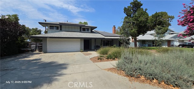 Detail Gallery Image 1 of 33 For 2051 Rancho Dr, Riverside,  CA 92507 - 4 Beds | 2/1 Baths