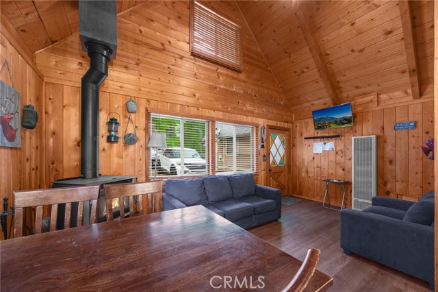 Detail Gallery Image 19 of 27 For 747 Holmes Ln, Sugarloaf,  CA 92386 - 2 Beds | 1 Baths