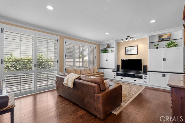 27711 Adonis Lane, Canyon Country CA: https://media.crmls.org/medias/b7f8f212-4c66-450e-b134-428ffca76d29.jpg
