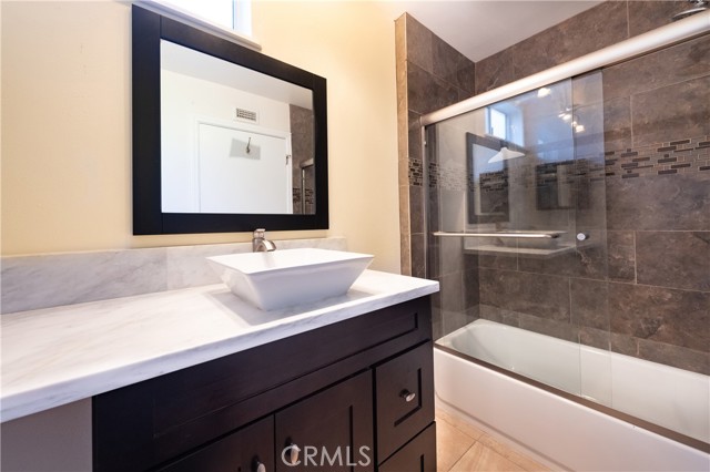 Detail Gallery Image 9 of 29 For 8665 Valley Circle Bld, West Hills,  CA 91304 - 3 Beds | 2/1 Baths