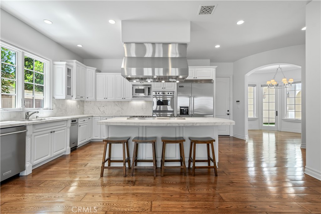 MLS #SR25272146 image #4