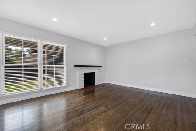 Detail Gallery Image 10 of 27 For 18350 Lorne St, Reseda,  CA 91335 - 3 Beds | 2 Baths