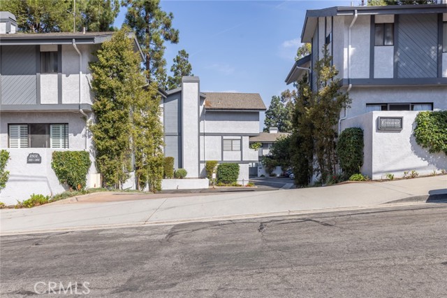 Detail Gallery Image 2 of 39 For 1801 263rd St #132,  Lomita,  CA 90717 - 3 Beds | 3 Baths