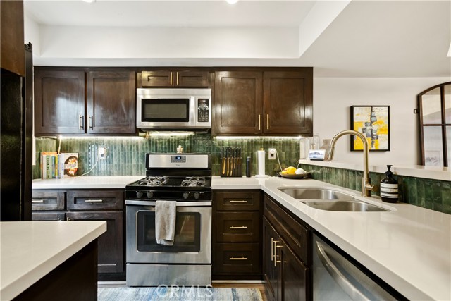 716 Maltman Avenue, Los Angeles CA: https://media.crmls.org/medias/b7fa829d-ee51-4b1f-8e72-7a6ab6351243.jpg