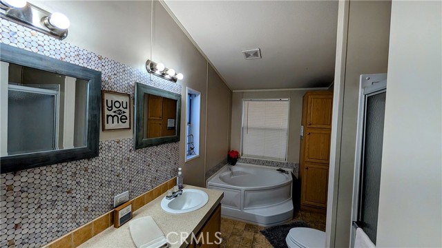 Detail Gallery Image 8 of 9 For 2450 E Hobsonway, Blythe,  CA 92225 - 3 Beds | 2 Baths