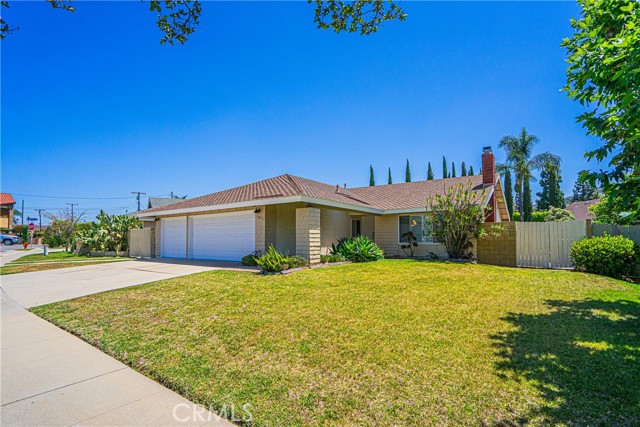 Detail Gallery Image 2 of 35 For 291 S Earlham St, Orange,  CA 92869 - 3 Beds | 2 Baths