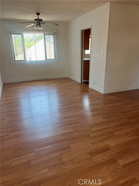 640 Elm Avenue, Long Beach CA: https://media.crmls.org/medias/b7fb8207-5266-4a3a-afd2-ae71a88e3b96.jpg