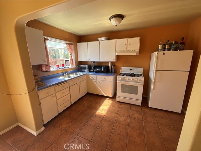 Detail Gallery Image 12 of 20 For 2085 Fashion Ave, Long Beach,  CA 90810 - 2 Beds | 1 Baths