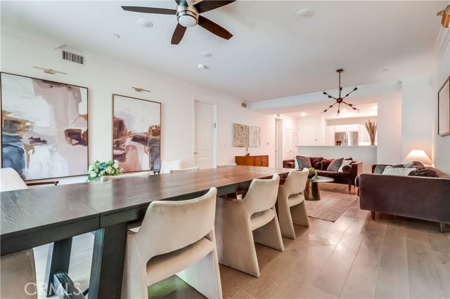 Detail Gallery Image 15 of 33 For 5253 Vantage Ave #105,  Valley Village,  CA 91607 - 4 Beds | 2 Baths