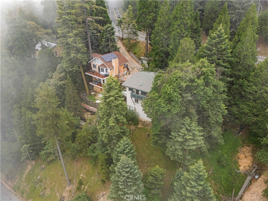 https://media.crmls.org/medias/b7fc8036-559f-4548-9aa0-2e1514f3f736.jpg?preset=X-Large