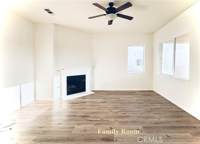 Detail Gallery Image 7 of 25 For 11162 Datura Ln, Apple Valley,  CA 92308 - 5 Beds | 4 Baths