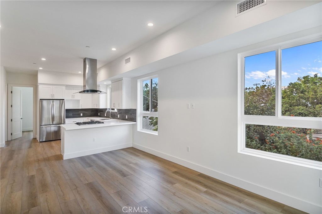 MLS #SR25248186 image #9