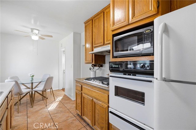 665 Hennipen, Pomona CA: https://media.crmls.org/medias/b7ff6feb-23c8-4841-ba0b-0837734a3c4d.jpg