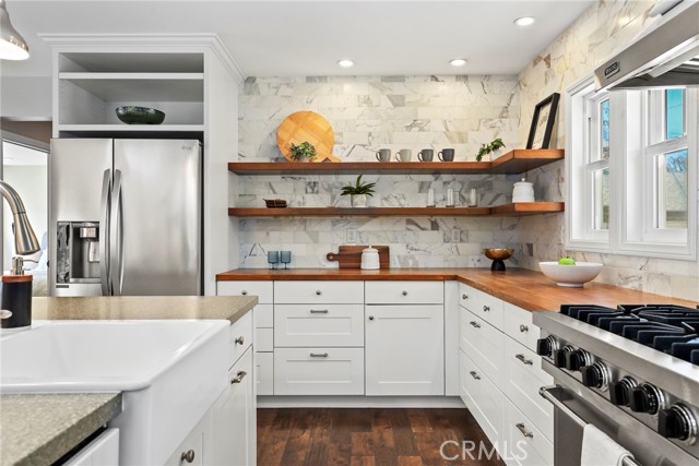 1069 Avenue D, Redondo Beach CA: https://media.crmls.org/medias/b7ff78cf-d773-480e-ba45-b1e97ccec84a.jpg