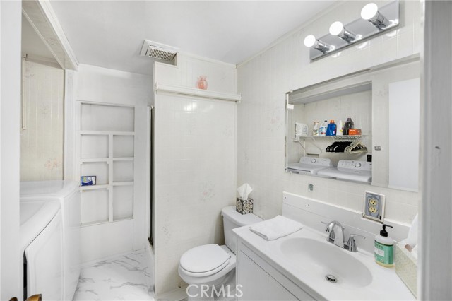 Detail Gallery Image 36 of 65 For 1005 E Woodland Ln, Glendora,  CA 91741 - 4 Beds | 3 Baths