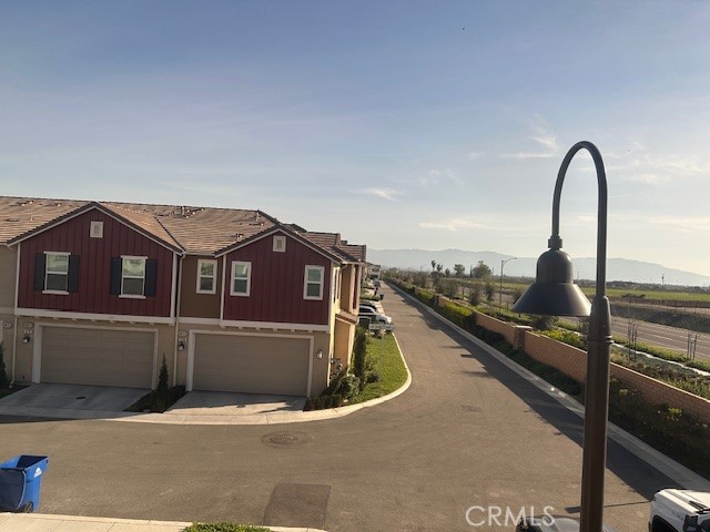 https://media.crmls.org/medias/b8003759-77af-4f41-b3b8-768f30106dad.jpg?preset=X-Large