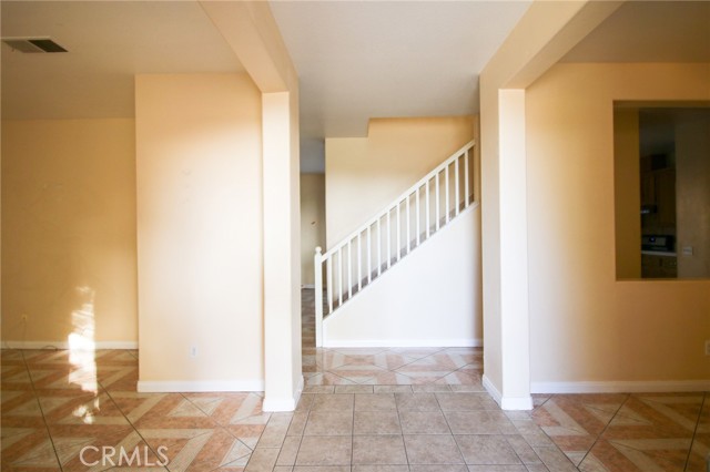 Detail Gallery Image 4 of 32 For 31592 Palomar Rd, Menifee,  CA 92584 - 5 Beds | 2/1 Baths