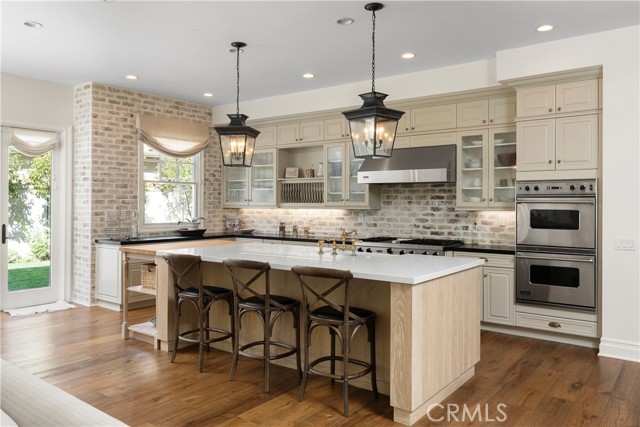 Detail Gallery Image 10 of 34 For 7 Vintage, Newport Beach,  CA 92660 - 4 Beds | 3/1 Baths