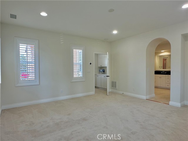 50 Winding Way, Irvine CA: https://media.crmls.org/medias/b8024cb9-a093-4616-a925-002e7d13b9b1.jpg