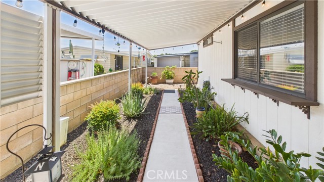 1417 Village Street, Redlands CA: https://media.crmls.org/medias/b802e967-d9a3-4001-85dd-3ac8a59bb491.jpg