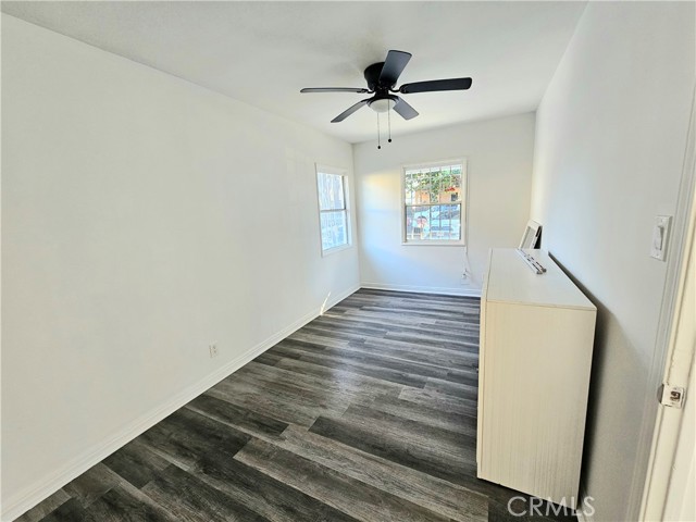 Detail Gallery Image 8 of 18 For 1555 E 107th, Los Angeles,  CA 90002 - 3 Beds | 2 Baths