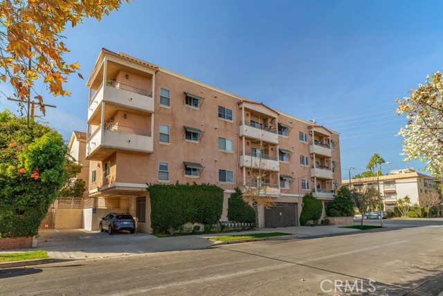 Detail Gallery Image 3 of 61 For 11504 Moorpark St #103,  Studio City,  CA 91602 - 3 Beds | 2/1 Baths