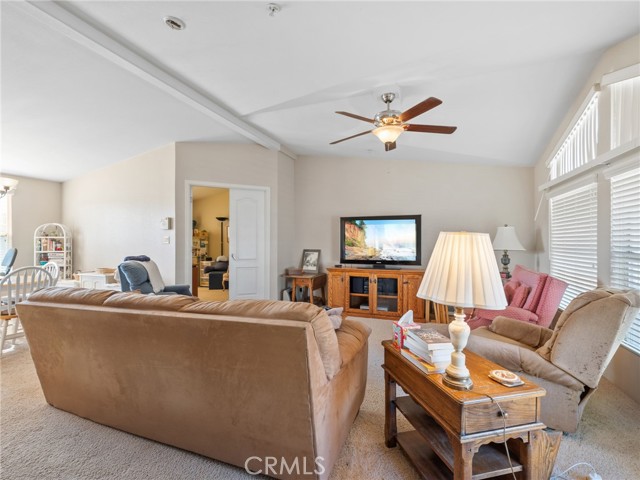 Detail Gallery Image 7 of 51 For 12172 Ailanthus Rd, Phelan,  CA 92371 - 4 Beds | 3 Baths