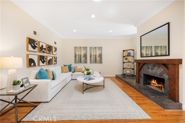12 Rockrose Way, Irvine CA: https://media.crmls.org/medias/b803b883-1faa-436d-844a-bec7e398963f.jpg