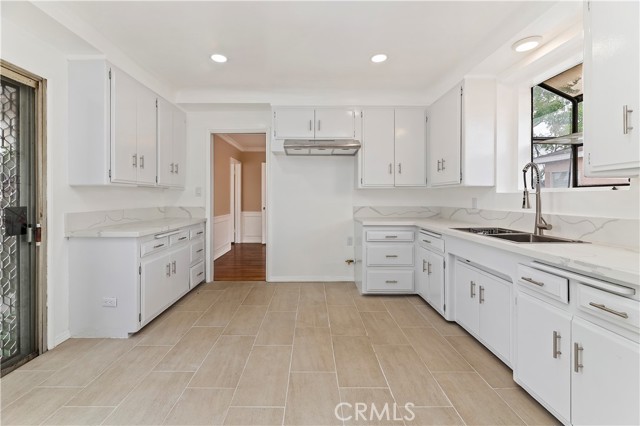 Detail Gallery Image 15 of 36 For 2915 W 95th, Inglewood,  CA 90305 - 3 Beds | 2 Baths