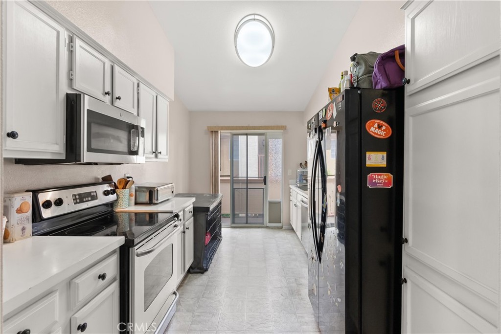 B8040564 F361 4069 9d49 0d8237880c4b