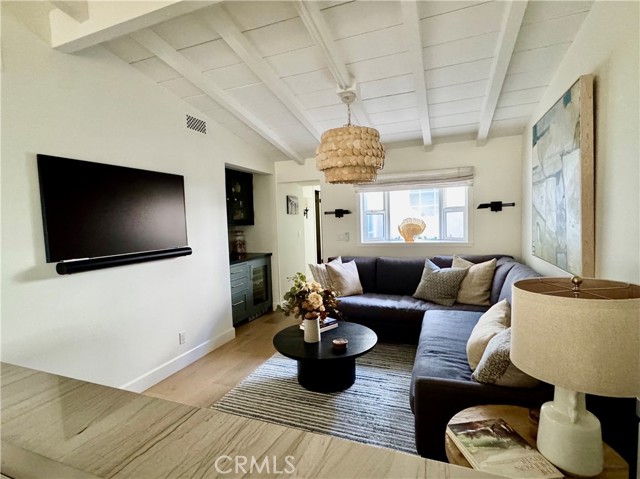 Detail Gallery Image 9 of 21 For 718 Fernleaf, Corona Del Mar,  CA 92625 - 3 Beds | 3 Baths
