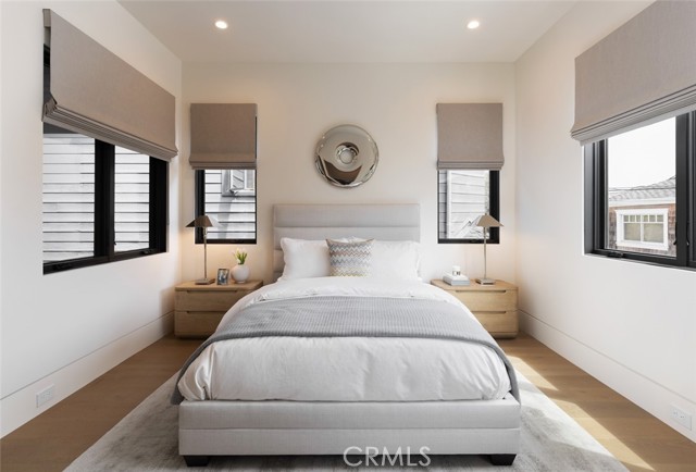 412 Heliotrope Avenue, Corona del Mar CA: https://media.crmls.org/medias/b8046376-1061-4ef5-bd0a-895eb7e8d70a.jpg