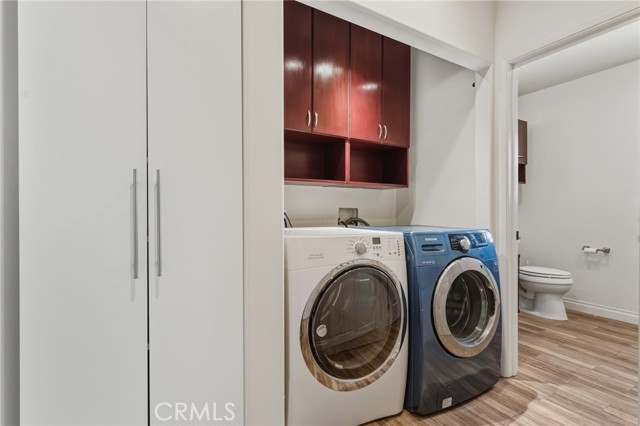 Detail Gallery Image 17 of 31 For 22639 Calvert St #F,  Woodland Hills,  CA 91367 - 1 Beds | 1 Baths