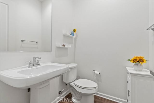 Detail Gallery Image 31 of 72 For 18696 Cedar Crest Dr, Canyon Country,  CA 91387 - 3 Beds | 2/1 Baths