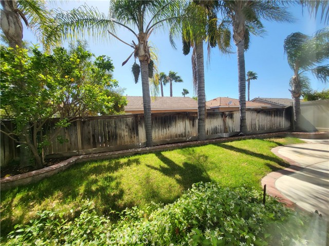 42135 Chestnut Drive, Temecula CA: https://media.crmls.org/medias/b804cfd4-e875-4d6b-96e4-735a4872011e.jpg
