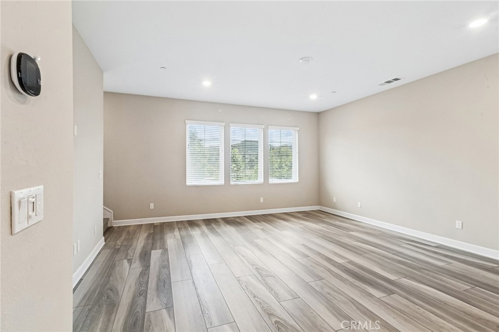 11011 Logan Way - photo 11