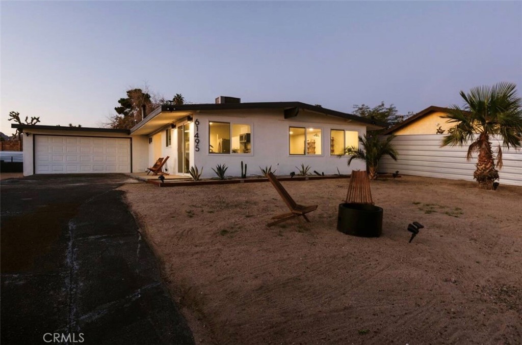 61495 La Jolla Drive